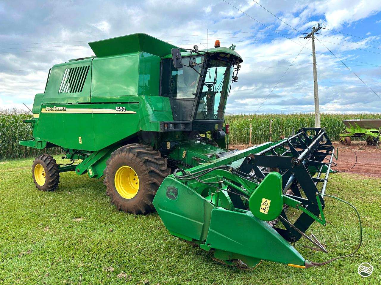 COLHEITADEIRA JOHN DEERE JOHN DEERE 1450 Consulting Agro ITUVERAVA SÃO PAULO SP